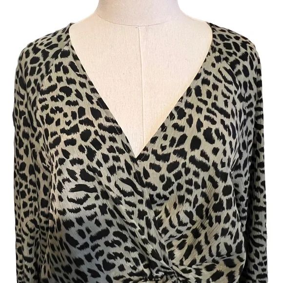 Glam Green Leopard Long Sleeve Dress Size Medium - Picture 2 of 7